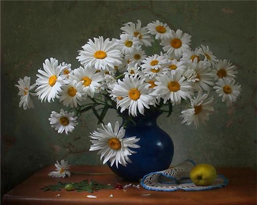 White Daisies in Blue Vase Paint by Numbers